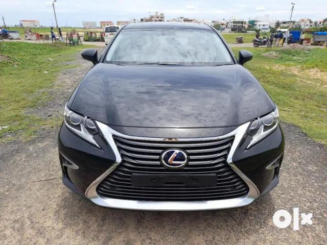 Lexus ES 300h BS6 2020
