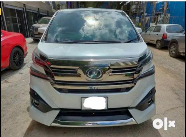 Toyota Vellfire Hybrid BS6 2020