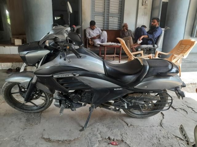 Suzuki Intruder 150cc 2018