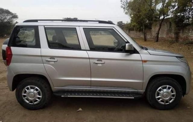 Mahindra TUV300 T6 Plus 2018