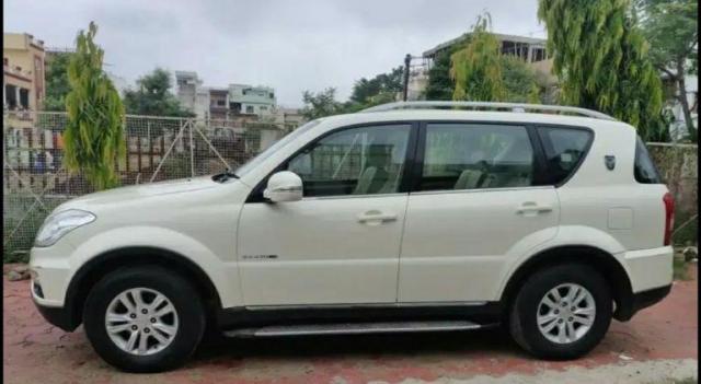 Mahindra Ssangyong Rexton RX7 2013