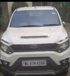 Mahindra NuvoSport N8 2017