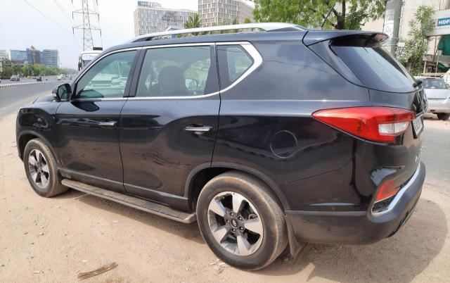 Mahindra Alturas G4 4WD AT 2019