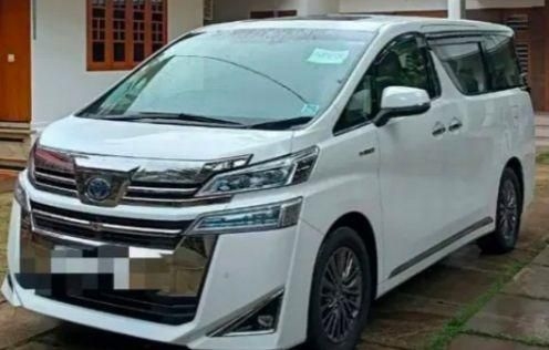 Toyota Vellfire Hybrid BS6 2020