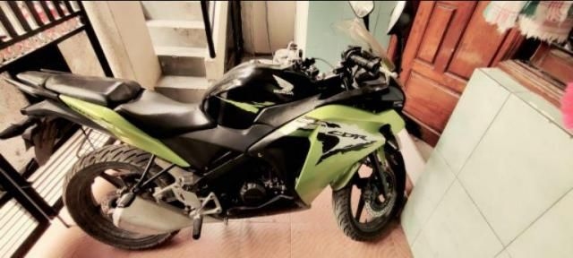 Honda CBR 150R 150cc 2015