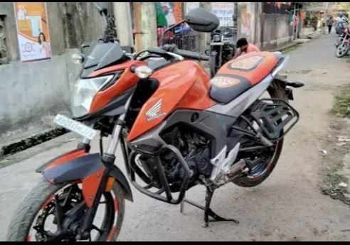 Honda Cb Hornet 160r 160cc Abs Dlx Price Incl Gst In India Ratings Reviews Features And More Droom Discovery