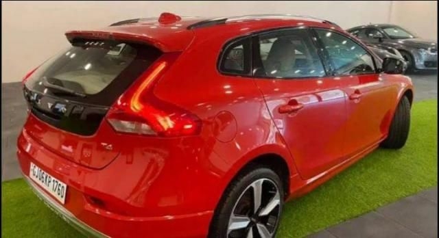 Volvo V40 Cross Country T4 Momentum 2017