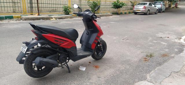 Aprilia SR125 Storm 2019