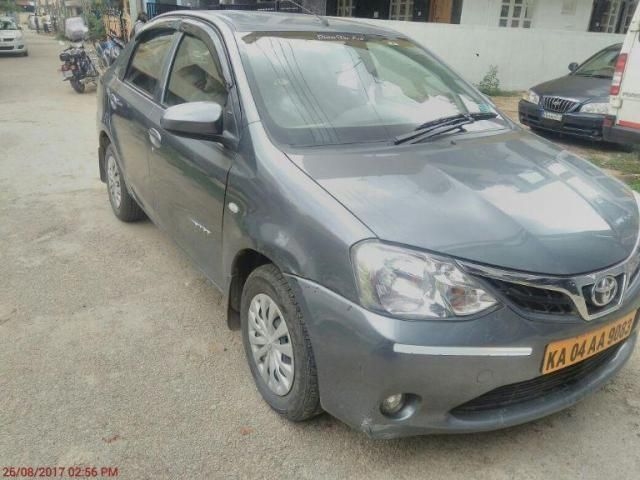 Toyota Etios Cross 1.4 GD 2016