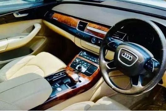 Audi A8 L 4.2 TDI 2012