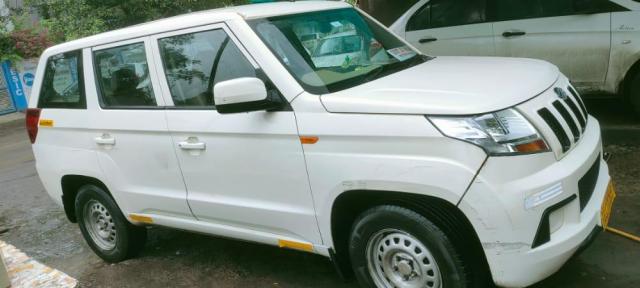 Mahindra TUV300 PLUS P4 2018