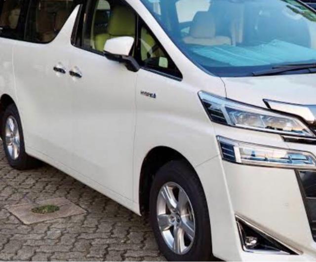 Toyota Vellfire Hybrid BS6 2020
