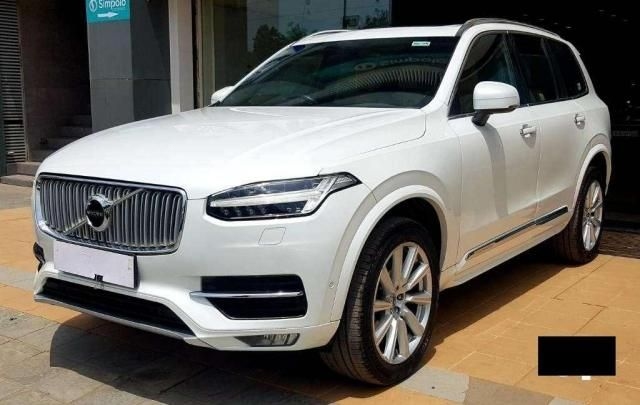 Volvo XC90 Momentum Luxury 2021