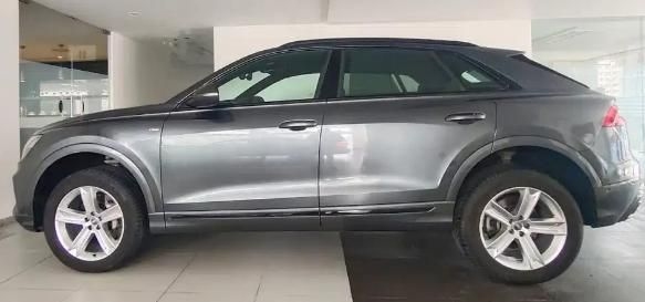 Audi Q8 55 TFSI Quattro 2021