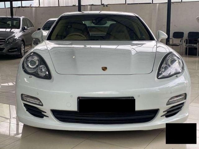 Porsche Panamera Diesel 2015