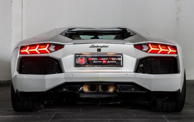 Lamborghini Aventador S 2019