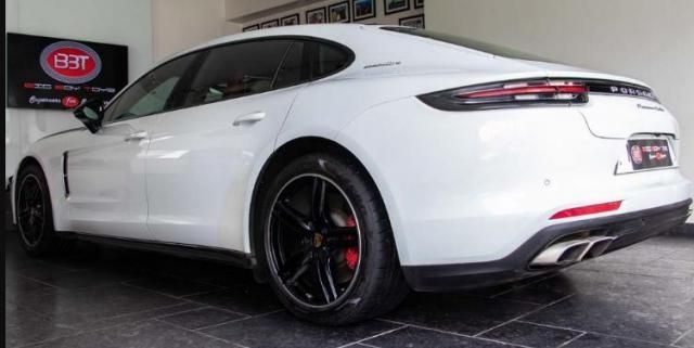 Porsche Panamera Diesel 2012