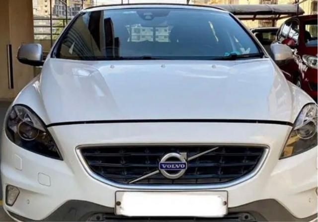 Volvo V40 Cross Country T4 Momentum 2016