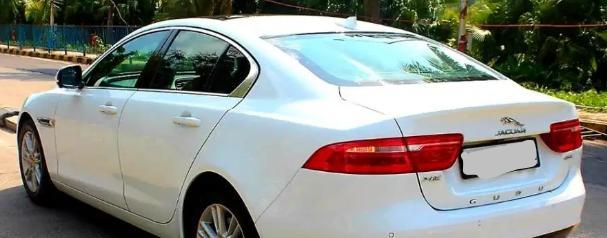 Jaguar XE SE Petrol 2021