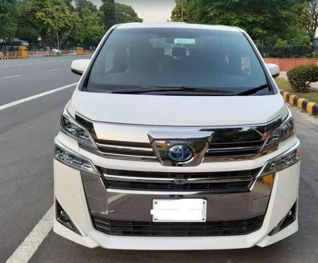 Toyota Vellfire Hybrid BS6 2021