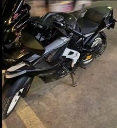 Bajaj Pulsar RS200 ABS 2021