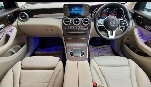 Mercedes-Benz GLC 220 d 4MATIC BS6 2021