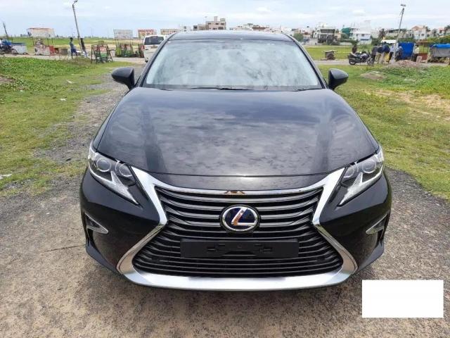 Lexus ES 300h Exquisite 2021
