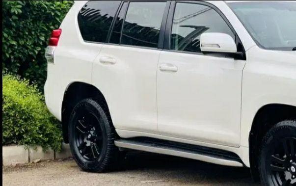 Toyota Land Cruiser Prado VX L 2011