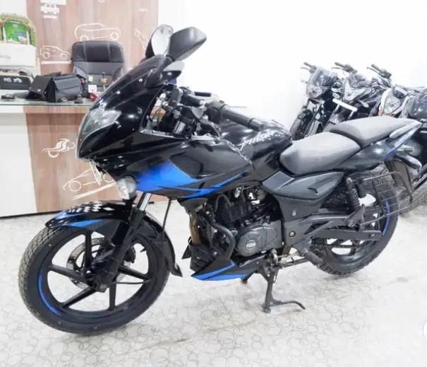 Bajaj Pulsar 220cc 2019