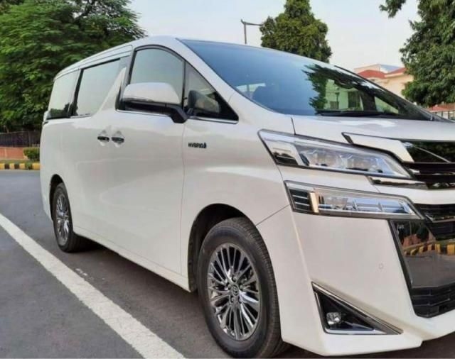 Toyota Vellfire Hybrid BS6 2021