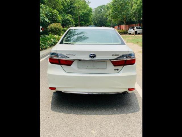 Toyota Camry Hybrid 2020
