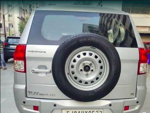 Mahindra TUV300 PLUS P8 2018