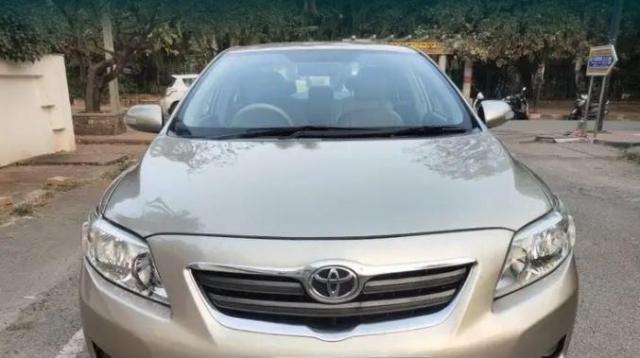 Toyota Corolla Altis 1.8 J 2010