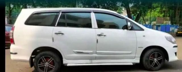 Toyota Innova 2.5 V 8 STR 2013