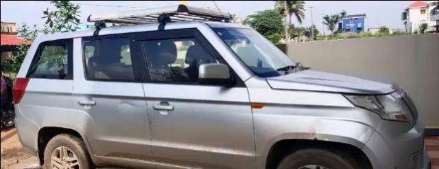 Mahindra TUV300 PLUS P8 2019