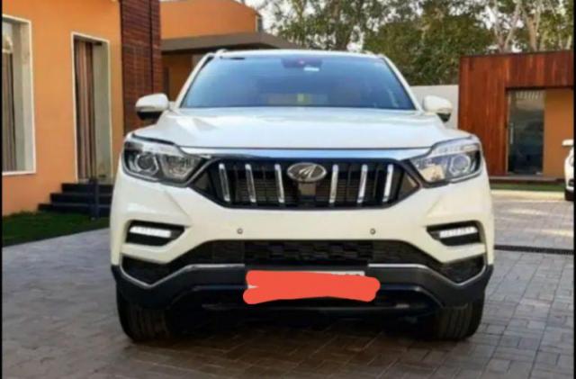 Mahindra Alturas G4 4WD AT 2019