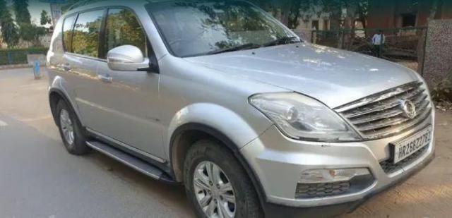 Mahindra Ssangyong Rexton RX7 2013