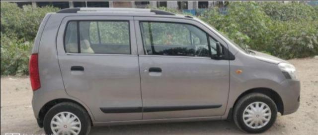 Maruti Suzuki Wagon R VXi AMT 2017