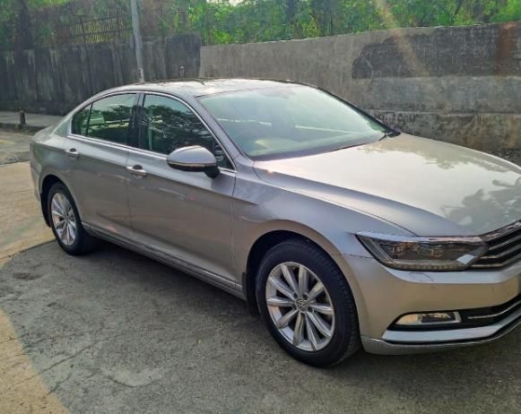 Volkswagen Passat Highline 2.0 TDI AT 2018