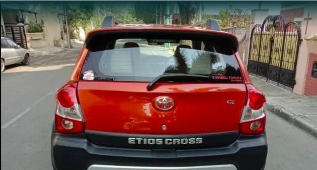 Toyota Etios Cross 1.2 G 2016