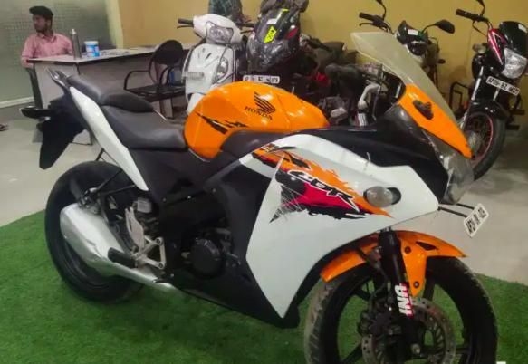 Honda CBR 150R 150cc 2012