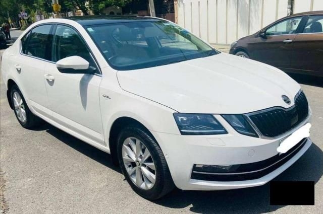 Skoda Octavia Elegance 2.0 TDI AT 2015