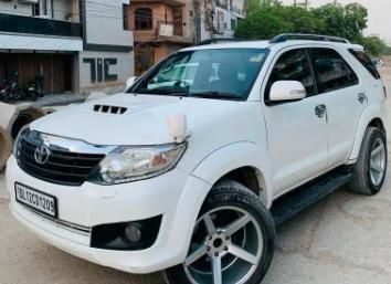 Toyota Fortuner 2.5 4x2 MT TRD Sportivo 2013