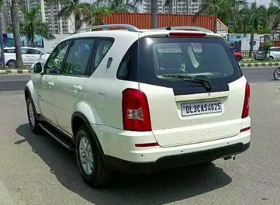Mahindra Ssangyong Rexton RX7 2013