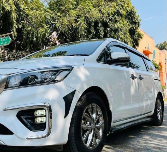 Kia Carnival Limousine Plus 7 STR 2021
