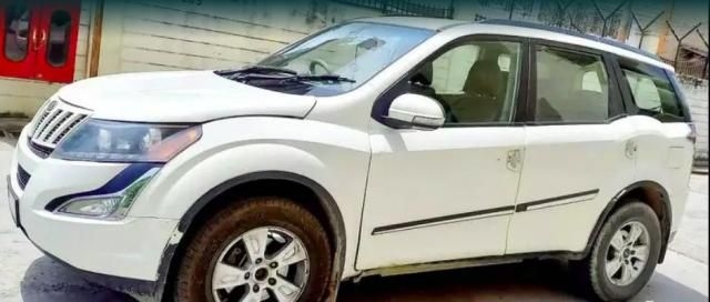 Mahindra XUV500 W8 2WD 2014