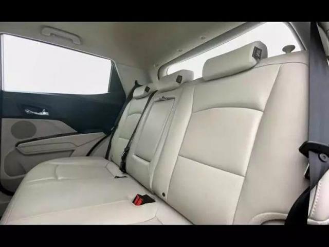 Mahindra XUV300 W6 Petrol BS6 2020