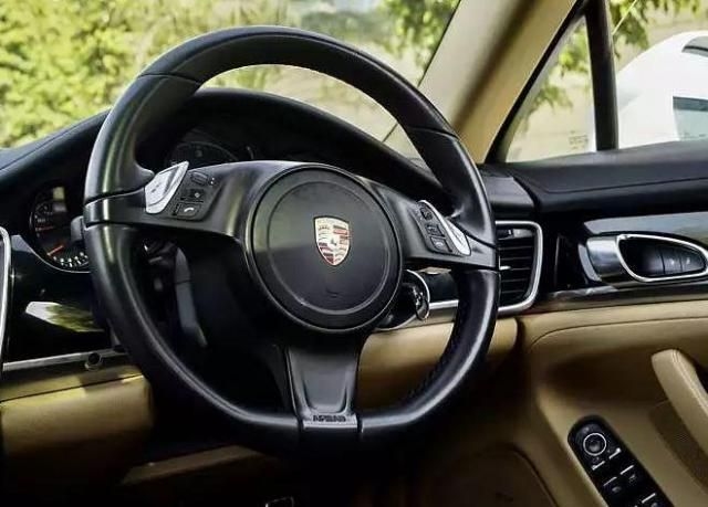 Porsche Panamera Diesel 2014