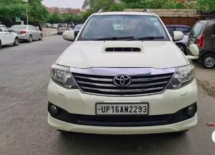 Toyota Fortuner Sportivo 4x2 AT 2013