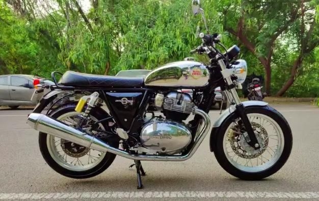 Royal Enfield Interceptor Chrome 2019